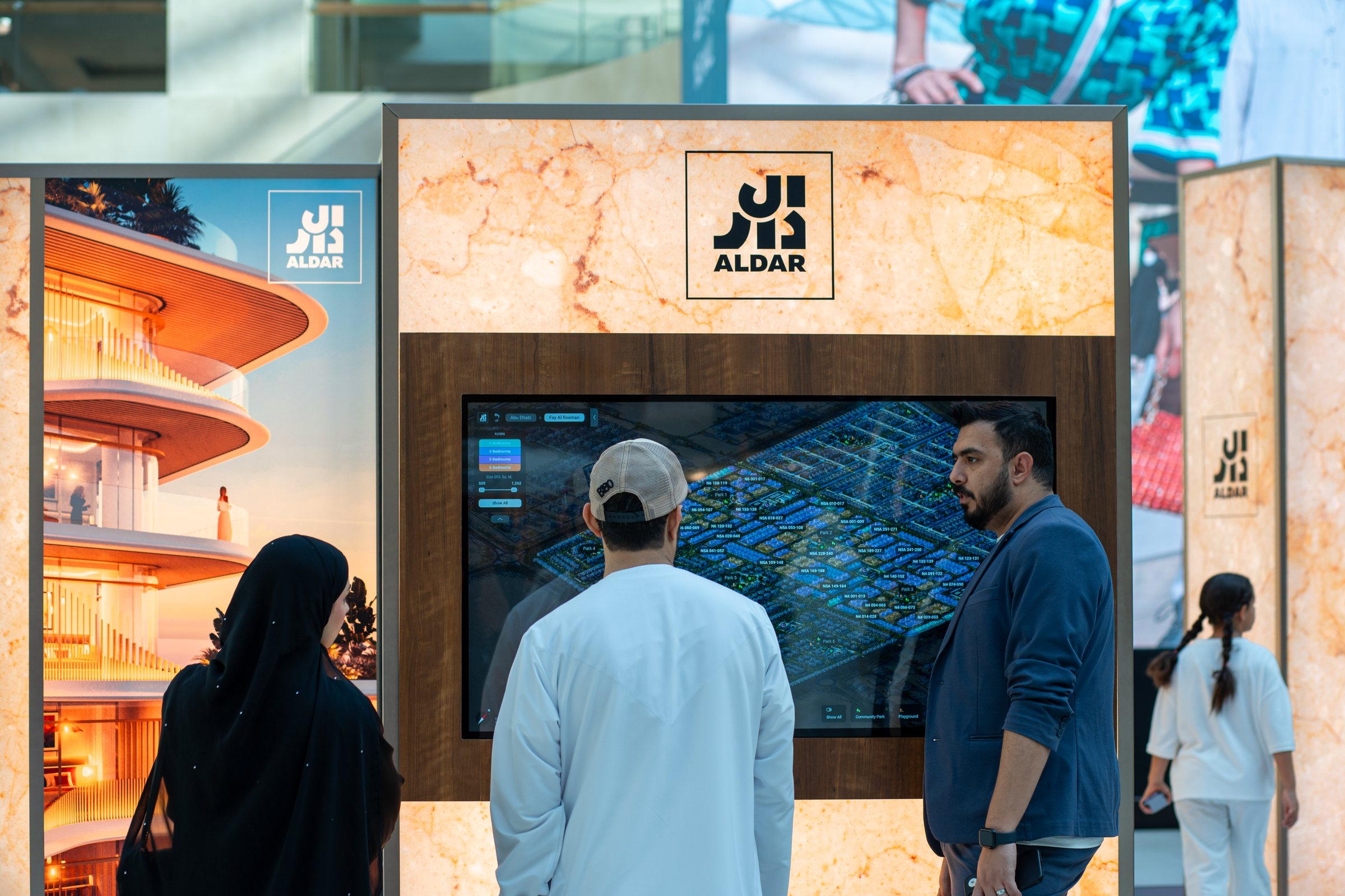Aldar at Yas Mall, Interactive storytelling wall