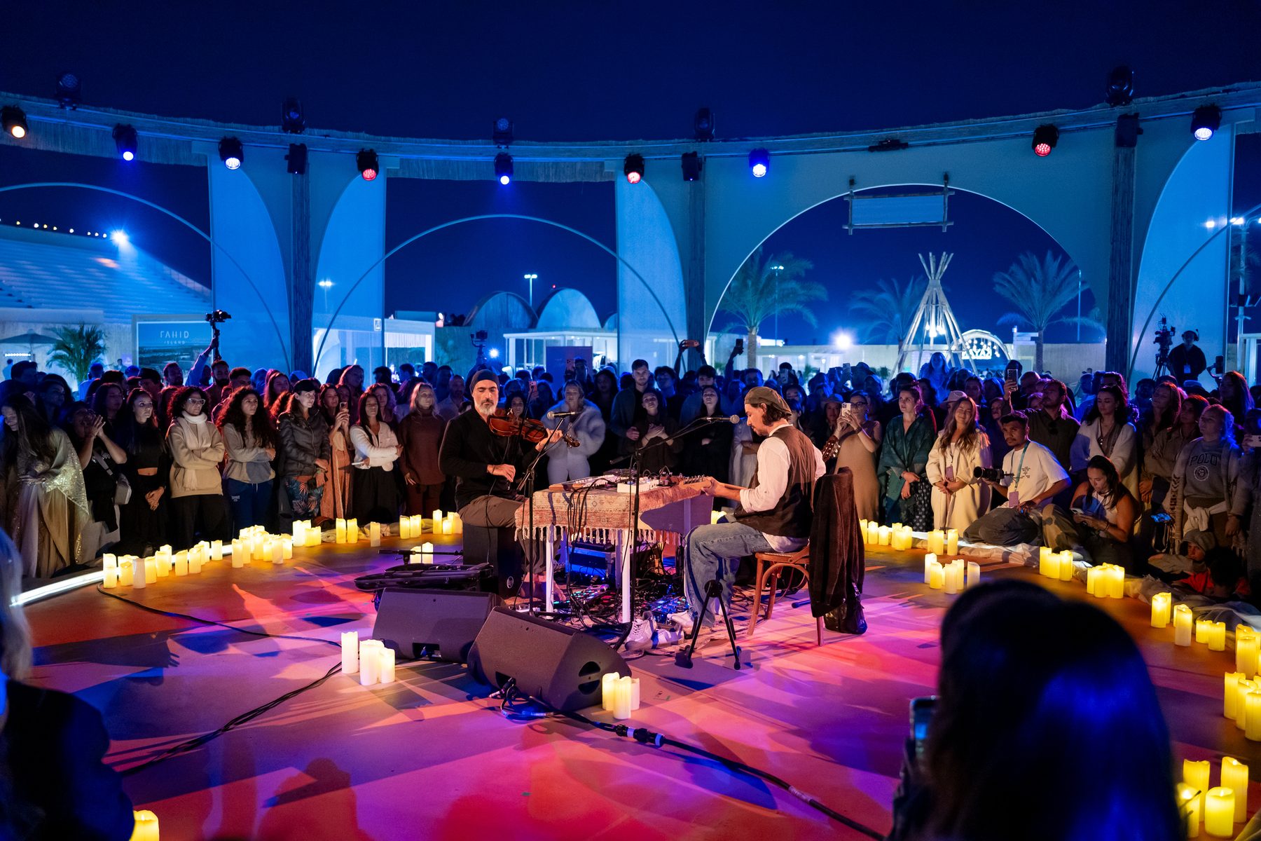 Mega Events in the UAE: Scale vs Connection