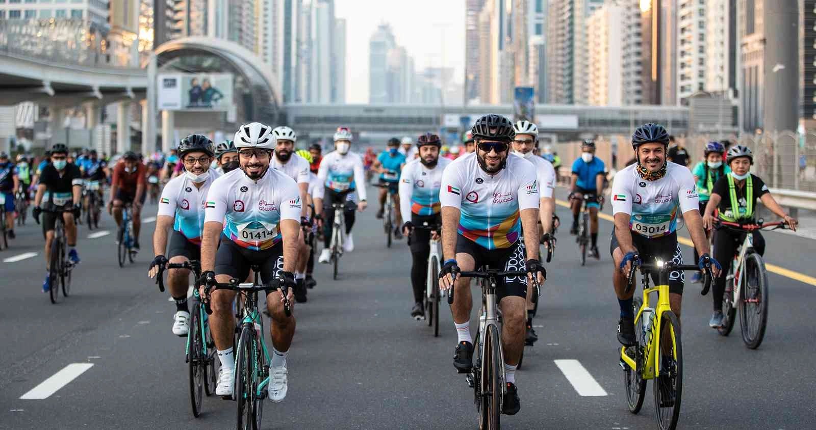 Dubai Ride, Lead pack on a closed highway