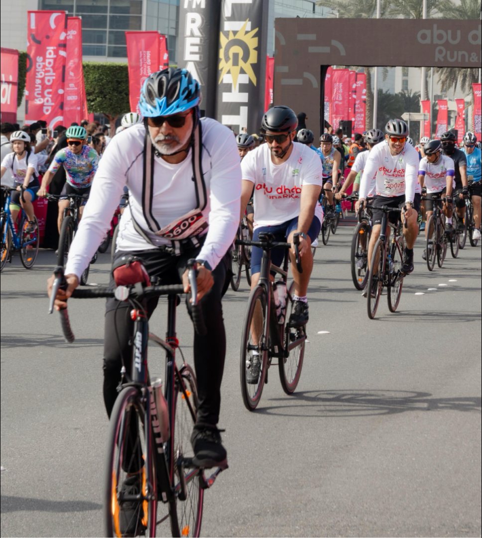 Dubai Ride, 40,300 cyclists on the city's spine