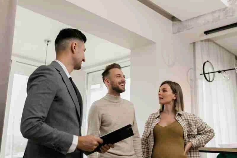 Virtual Property Tours Are Killing the Vibe Or Are They the Future?